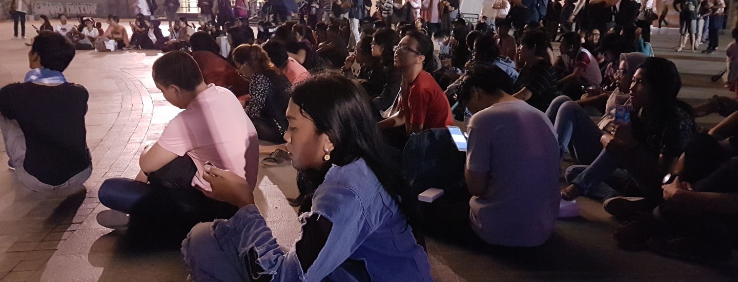 Photo of the crowd during the monologue event of One Billion Rising Jakarta 2018